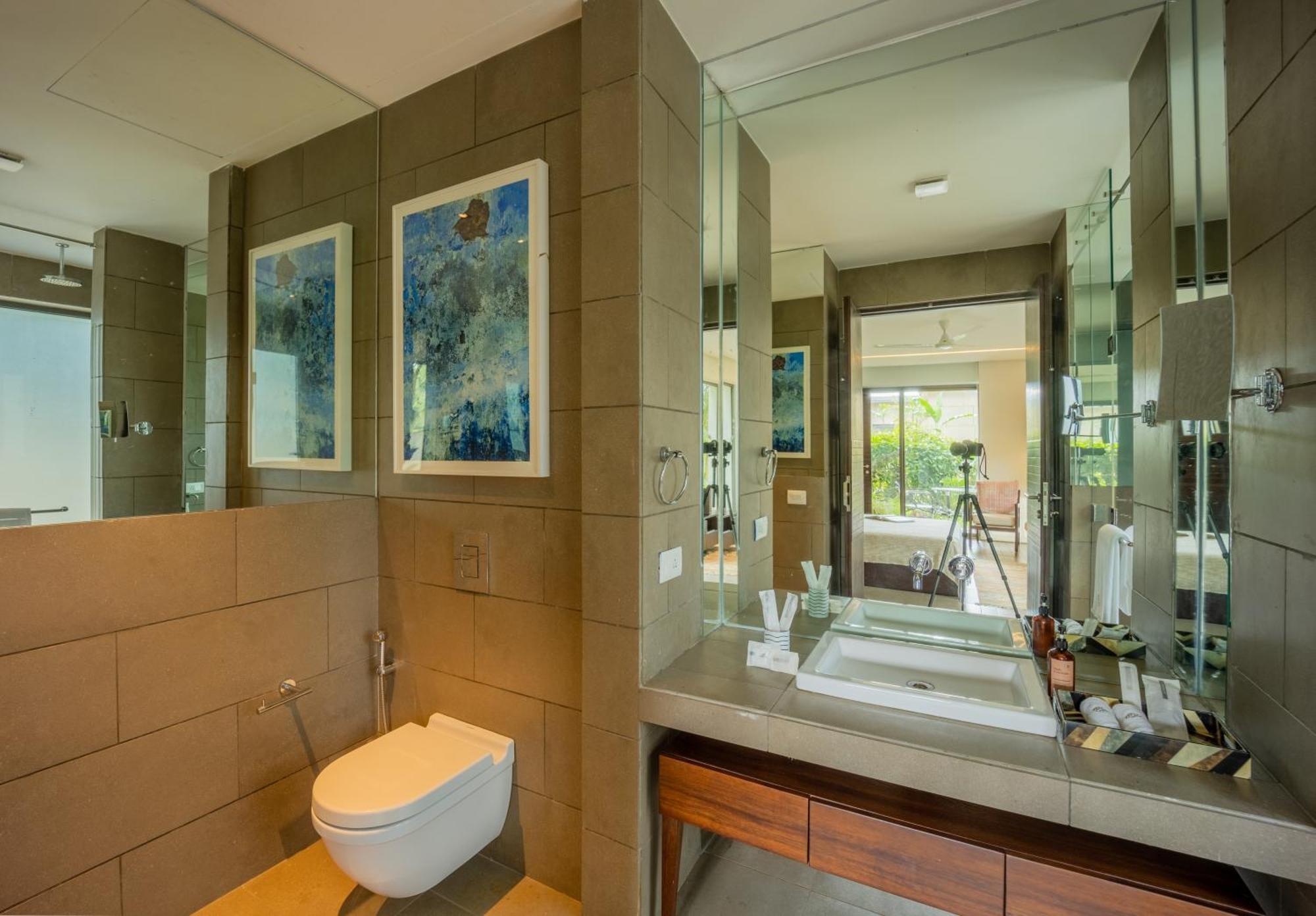Avior By Hireavilla - 4br With Private Pool In Villa